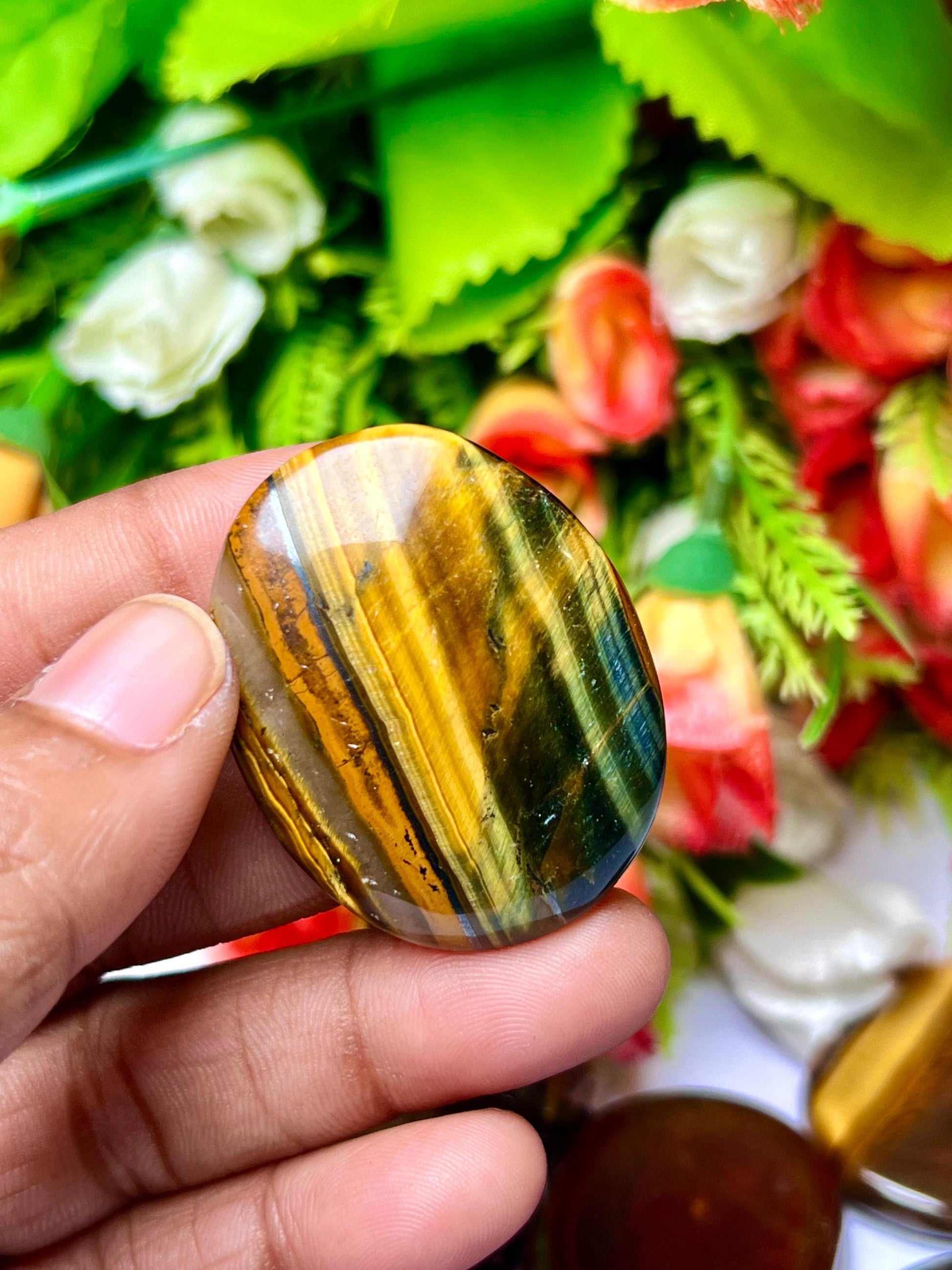 Tiger Eye Worry Stone – Crystal Worry Stone – Pocket Stone – Healing Crystal - 4.5x3.5cm