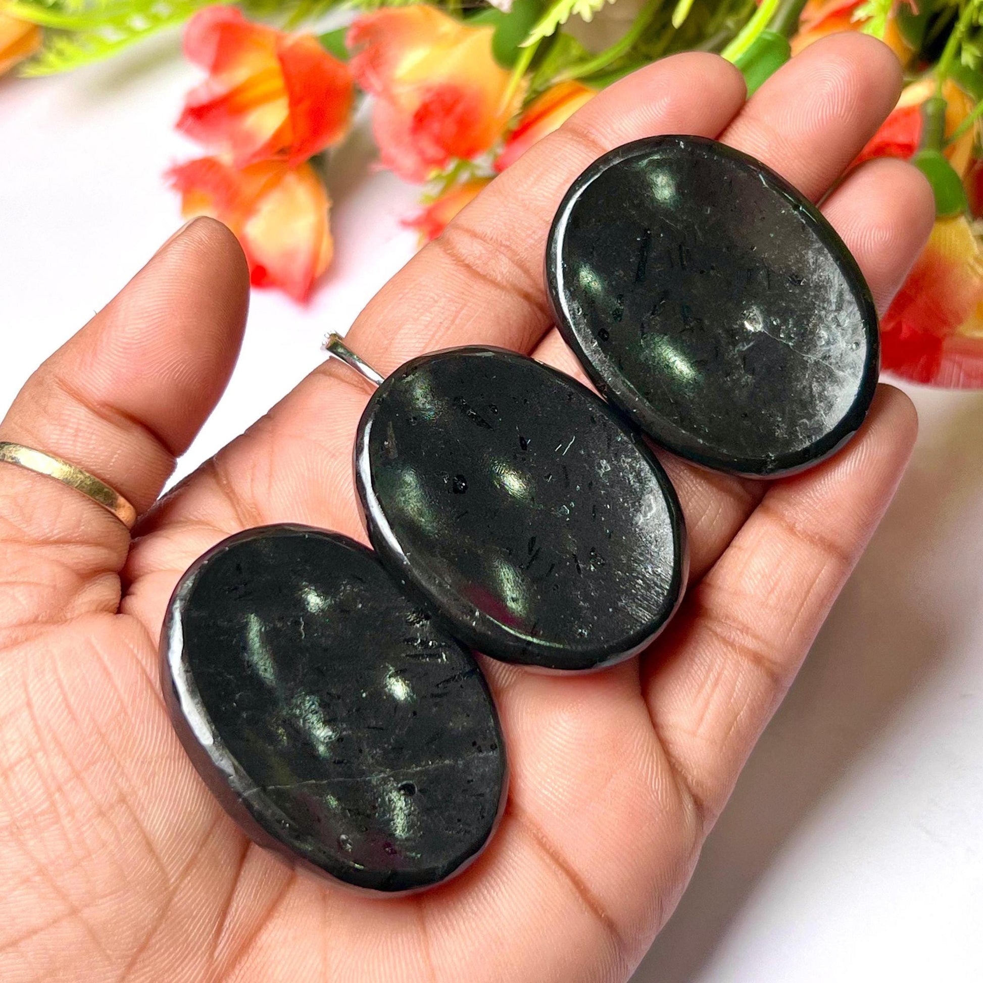 Black Tourmaline Worry Stone – Crystal Worry Stone – Pocket Stone – Healing Crystal - 4.5x3.5cm