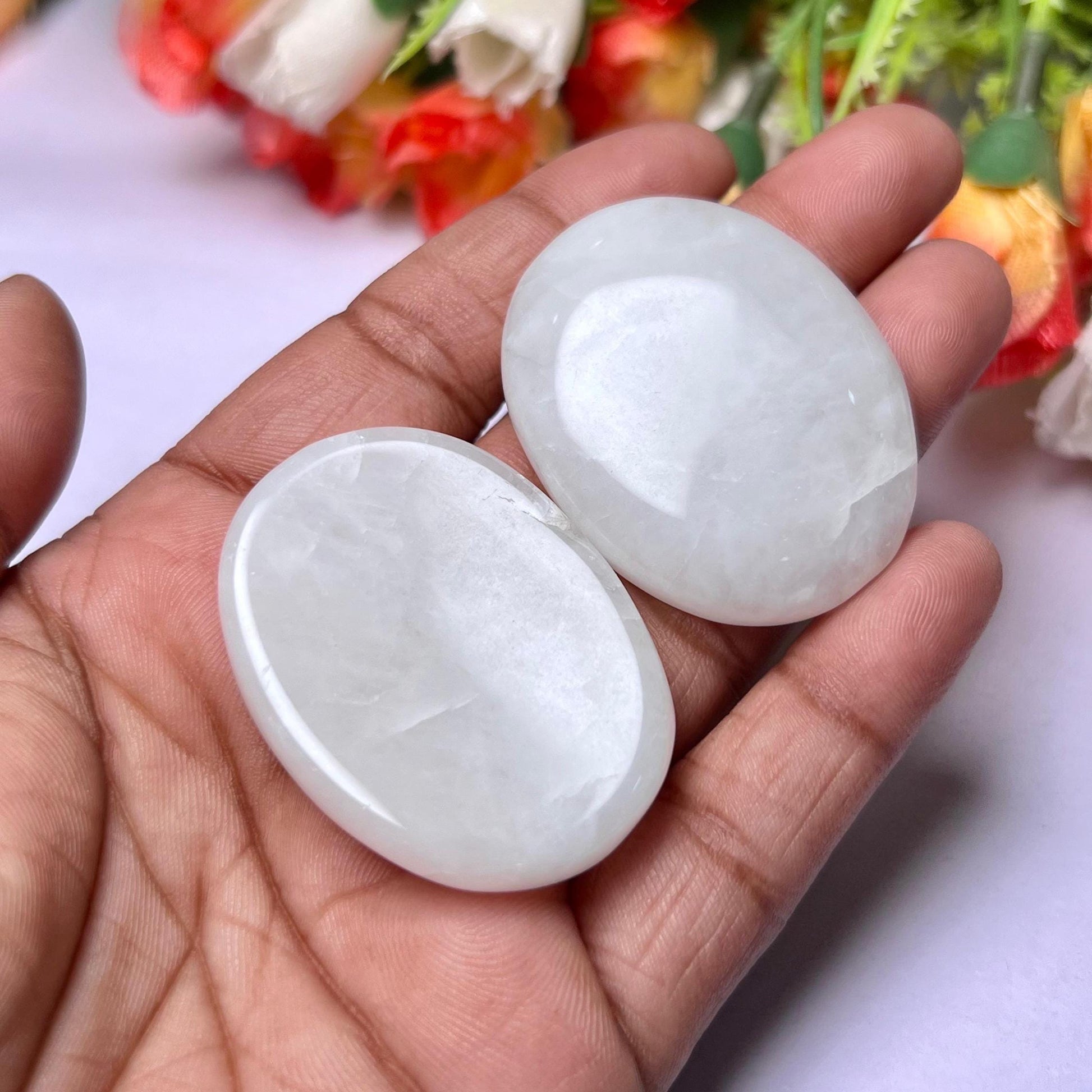 White Agate Worry Stone – Crystal Worry Stone – Pocket Stone – Healing Crystal - 4.5x3.5cm