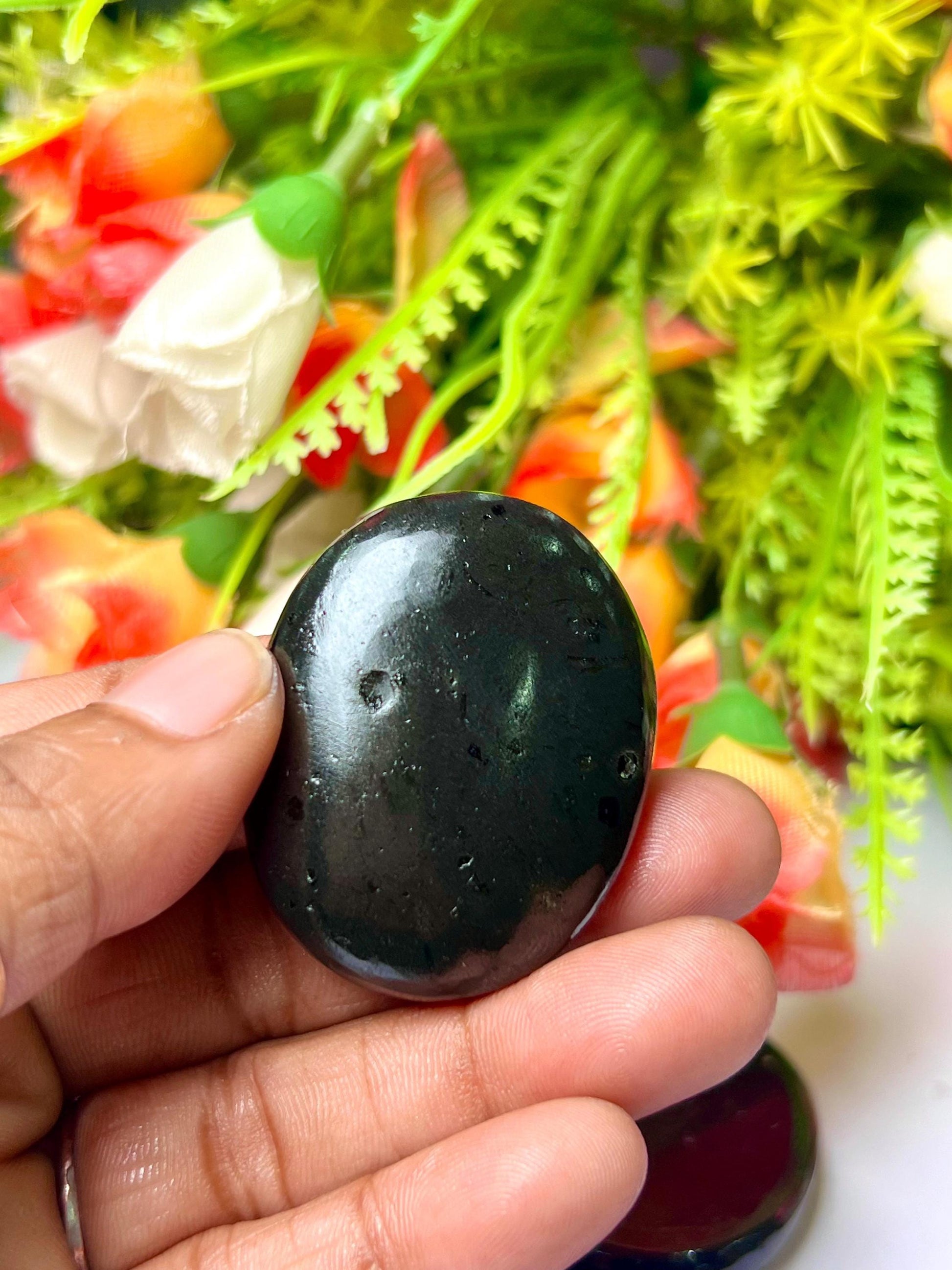 Black Tourmaline Worry Stone – Crystal Worry Stone – Pocket Stone – Healing Crystal - 4.5x3.5cm