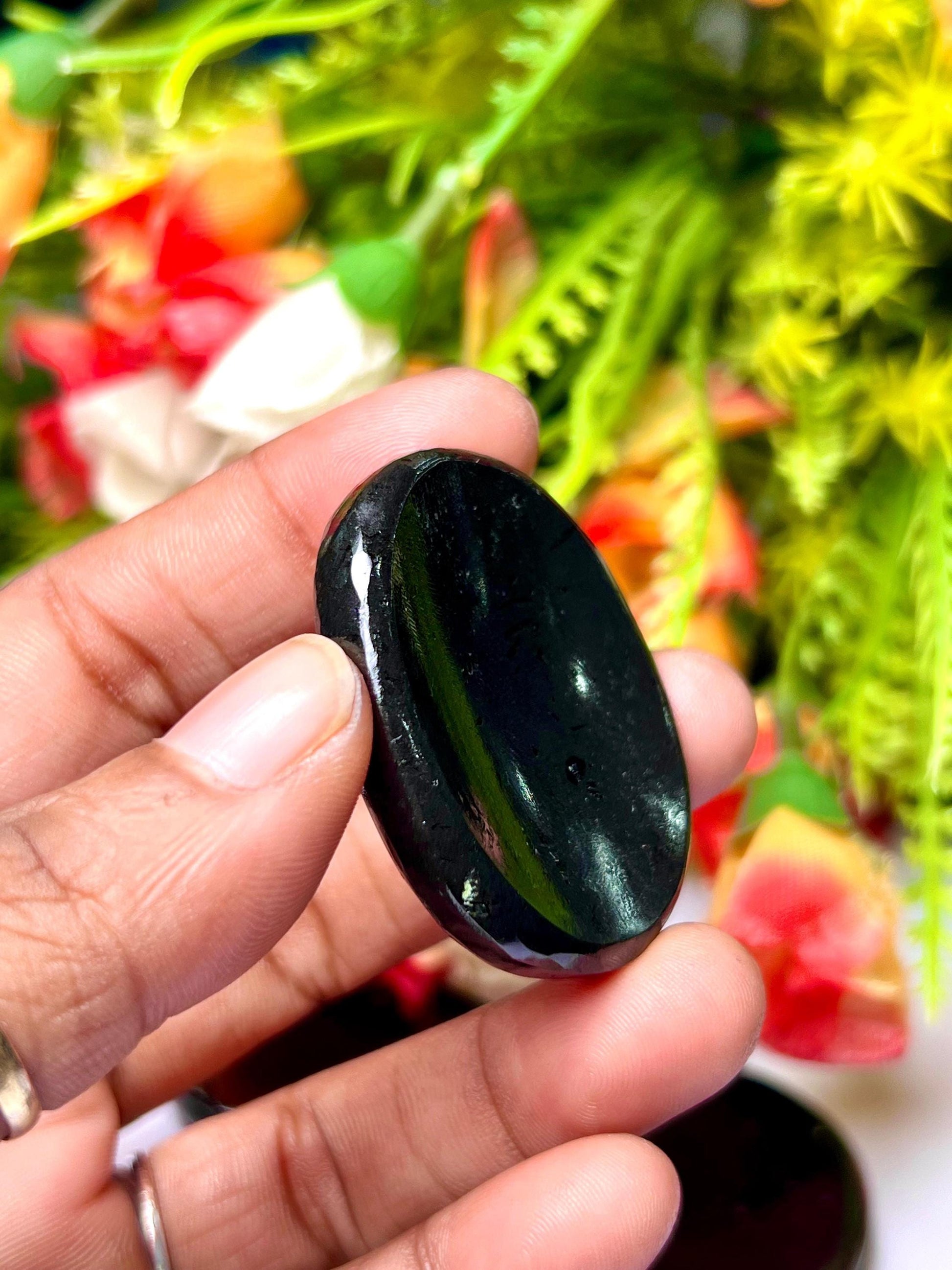 Black Tourmaline Worry Stone – Crystal Worry Stone – Pocket Stone – Healing Crystal - 4.5x3.5cm