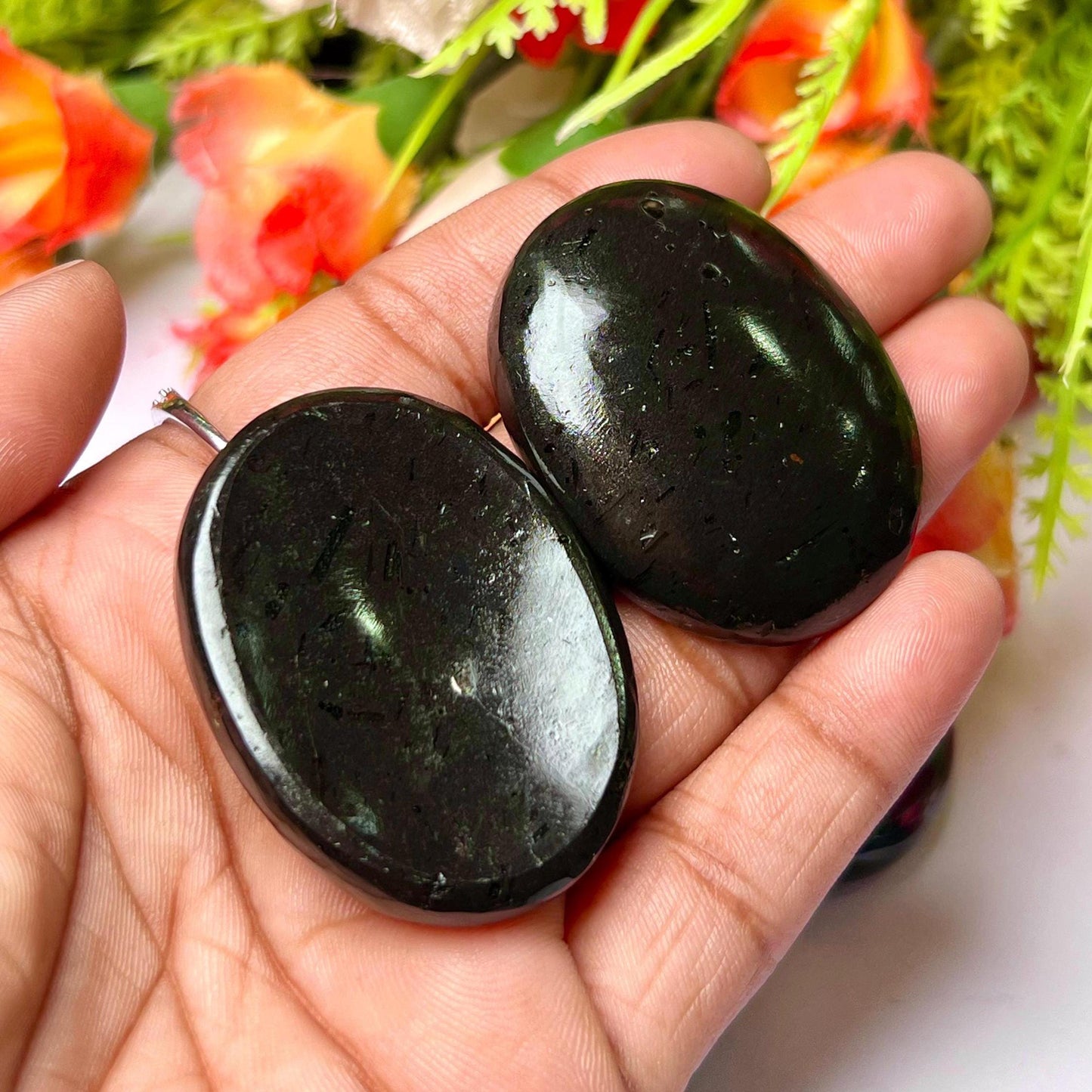 Black Tourmaline Worry Stone – Crystal Worry Stone – Pocket Stone – Healing Crystal - 4.5x3.5cm