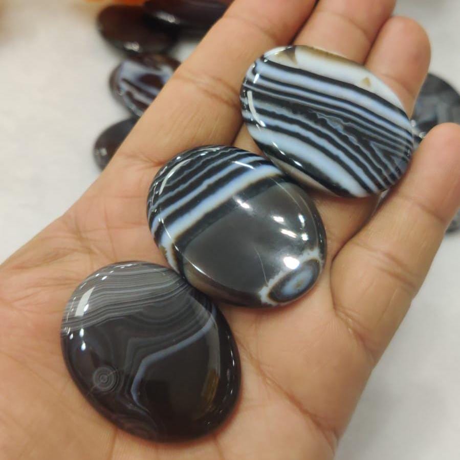 Black Sulemani Worry Stone – Crystal Worry Stone – Pocket Stone – Healing Crystal - 4.5x3.5cm