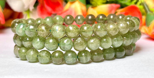 Green Apatite Stone Bracelet l Stretchable Bracelet l Unisex Bracelet l 8 MM Bracelet