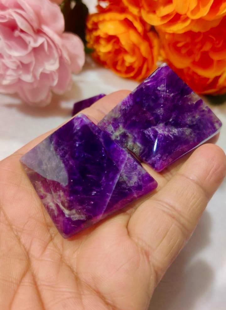 35MM Amethyst Gemstone Pyramid, Premium Quality 'A' Grade, Healing Crystals, Crystal Grids, Reiki