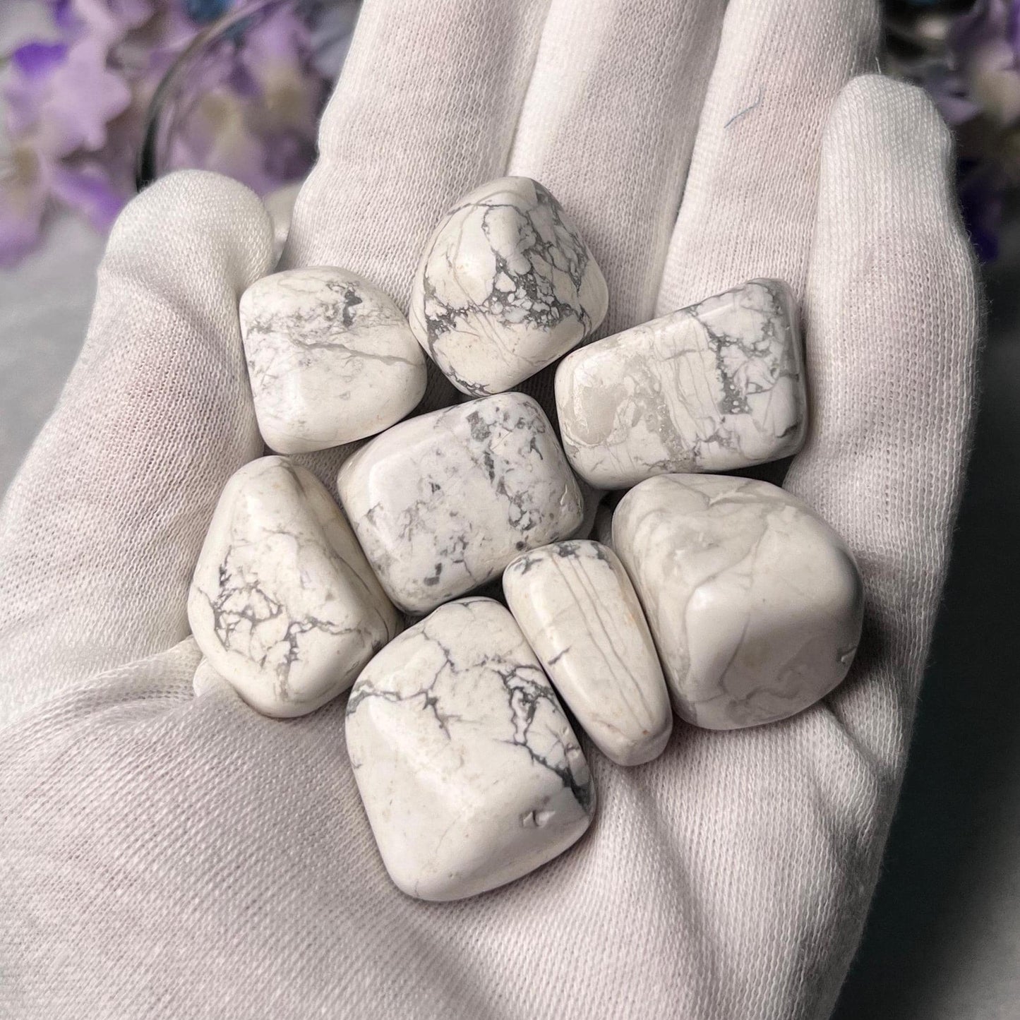 Howlite Tumbled Stone – Spiritual Healing Crystal – Available in Packs of 1, 3, 5, and 10 Pieces (AAAAA+ Quality)