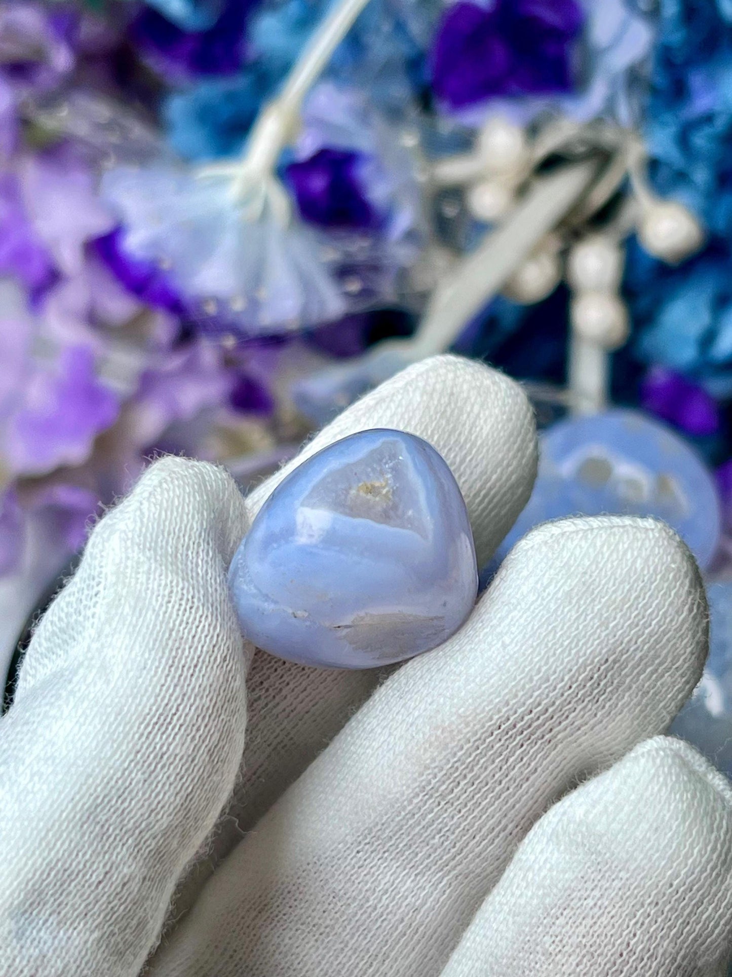 Blue Lace Agate Tumbled Stone – Spiritual Healing Crystal – Available in Packs of 1, 3, 5, and 10 Pieces (AAAAA+ Quality)