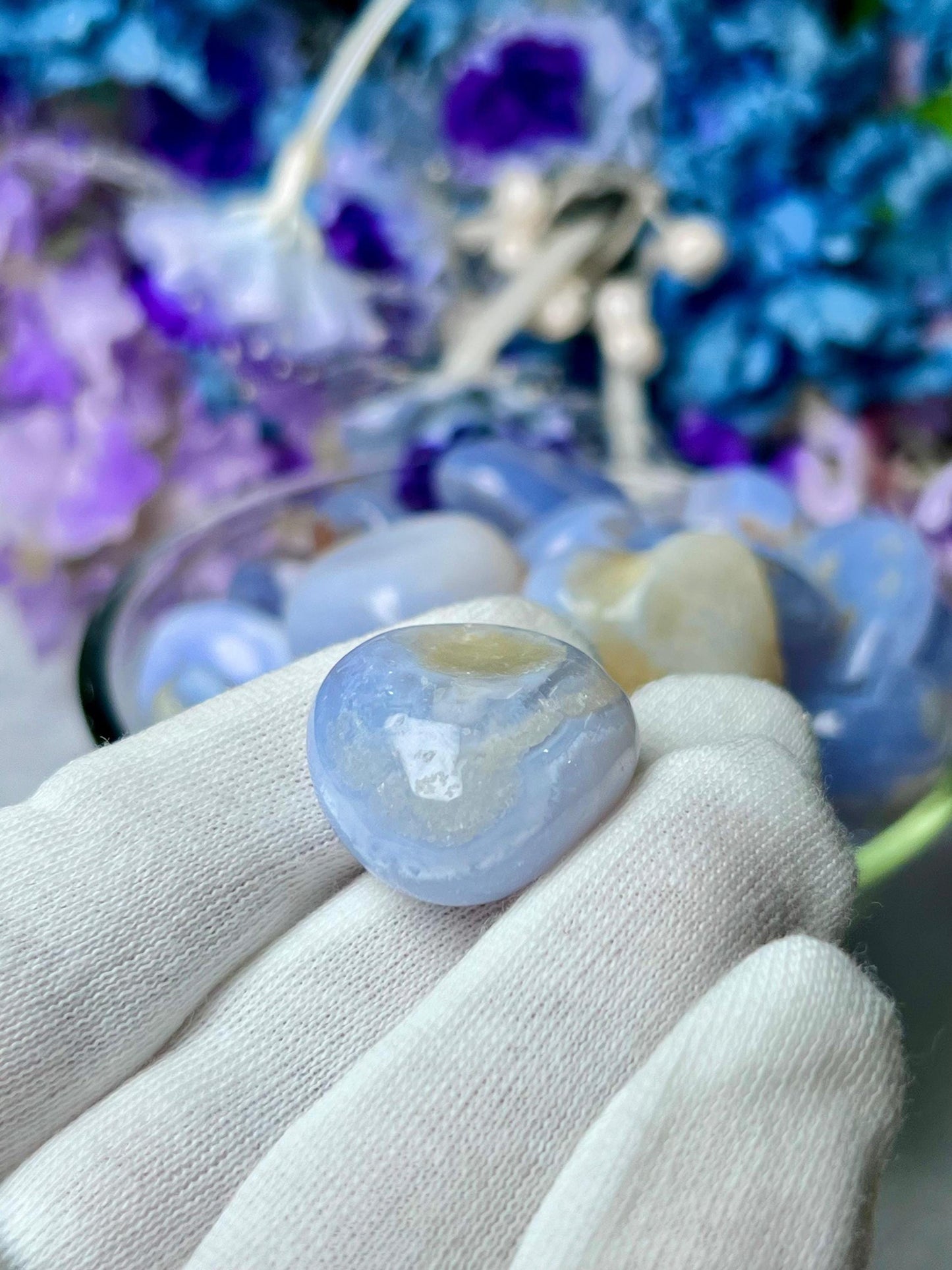 Blue Lace Agate Tumbled Stone – Spiritual Healing Crystal – Available in Packs of 1, 3, 5, and 10 Pieces (AAAAA+ Quality)