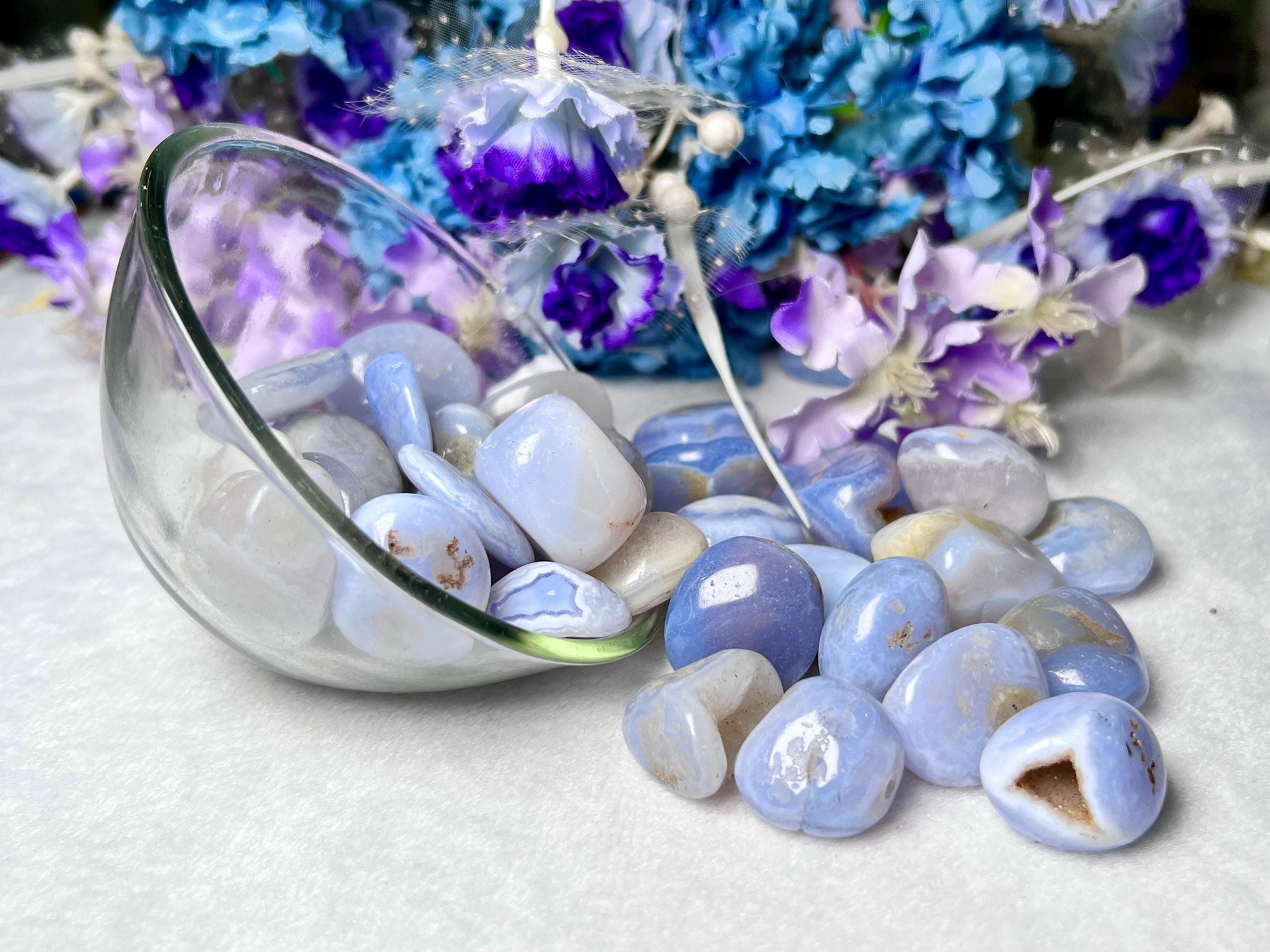 Blue Lace Agate Tumbled Stone – Spiritual Healing Crystal – Available in Packs of 1, 3, 5, and 10 Pieces (AAAAA+ Quality)