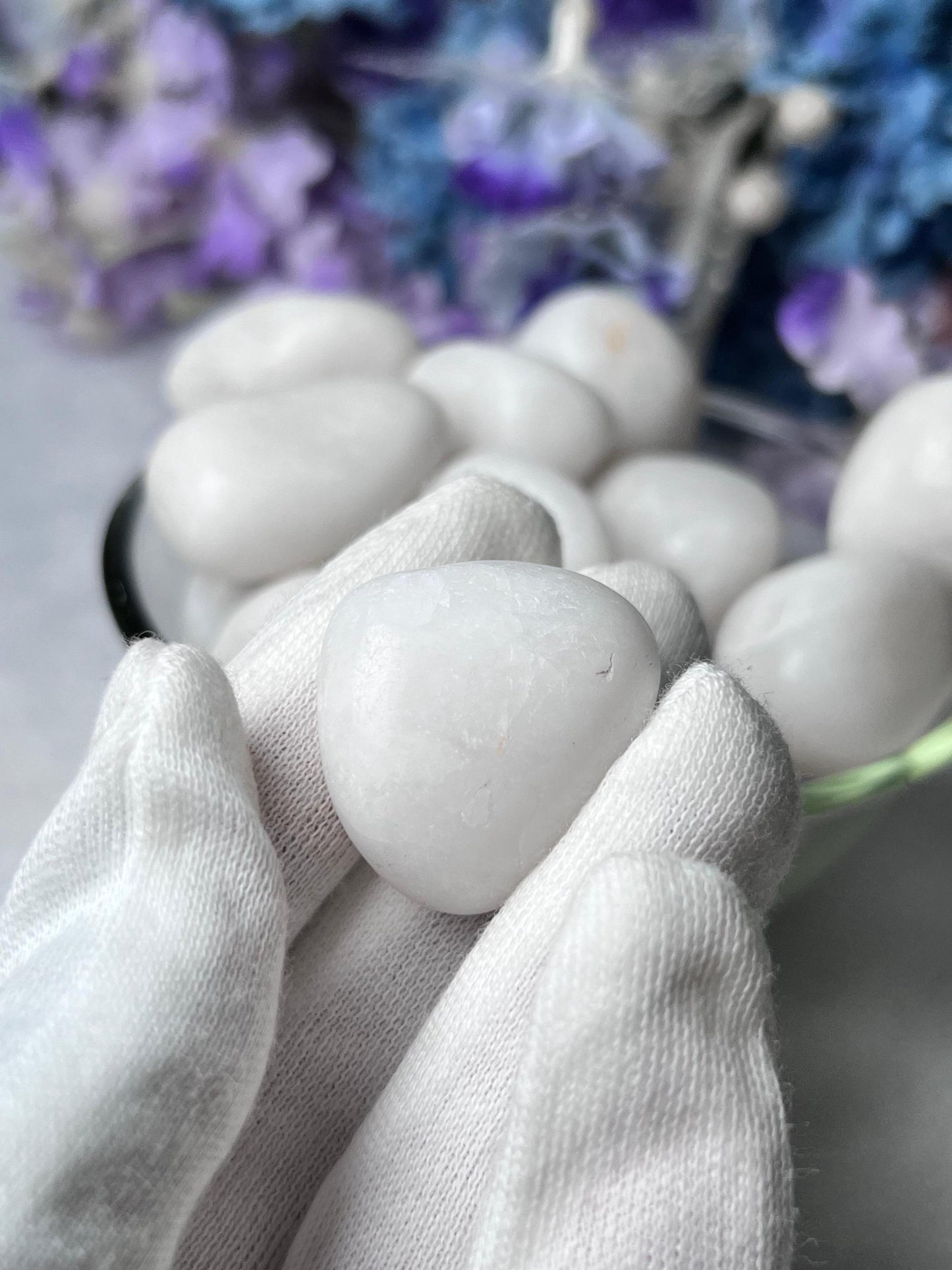 White Stone Tumbled Stone – Spiritual Healing Crystal – Available in Packs of 1, 3, 5, and 10 Pieces (AAAAA+ Quality)