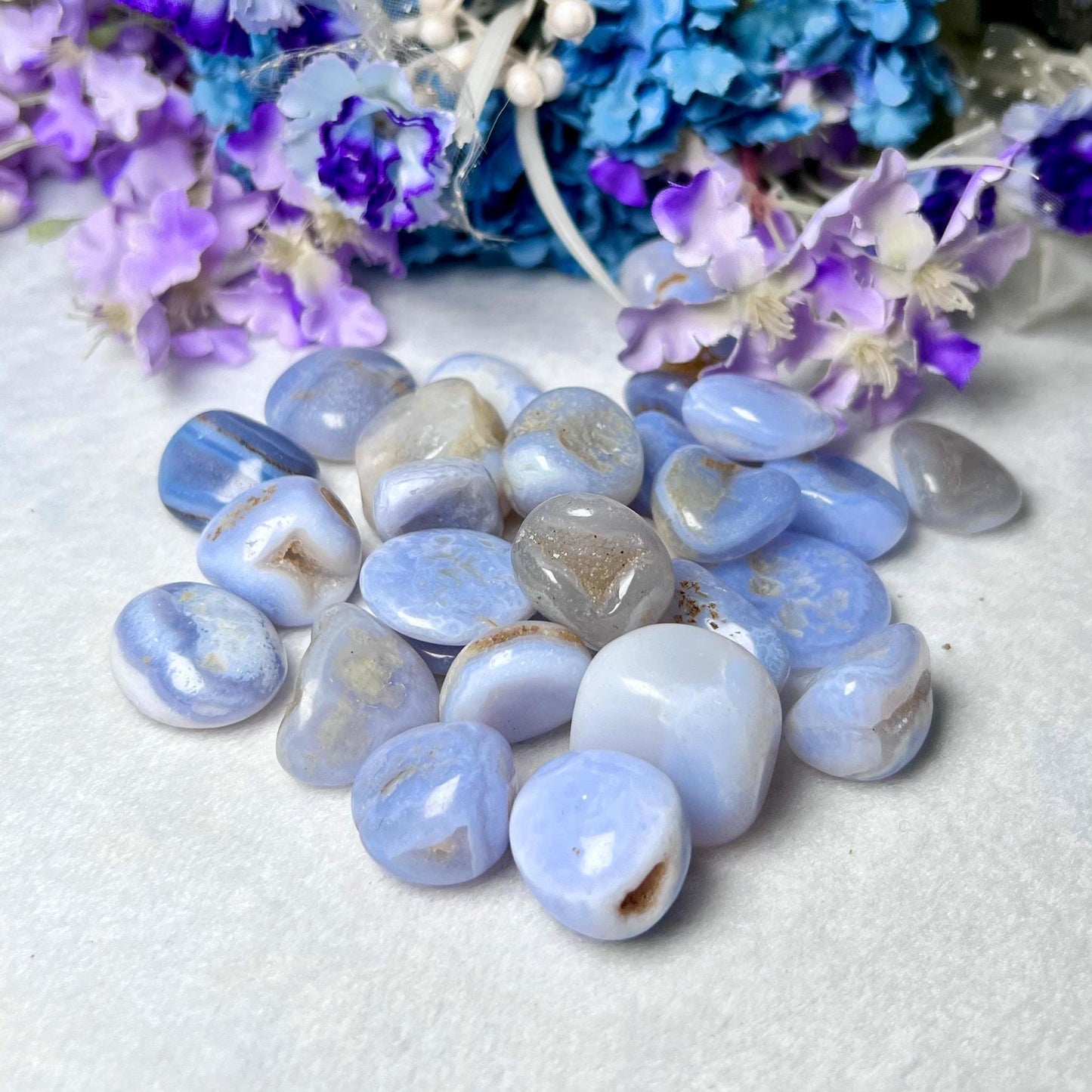 Blue Lace Agate Tumbled Stone – Spiritual Healing Crystal – Available in Packs of 1, 3, 5, and 10 Pieces (AAAAA+ Quality)