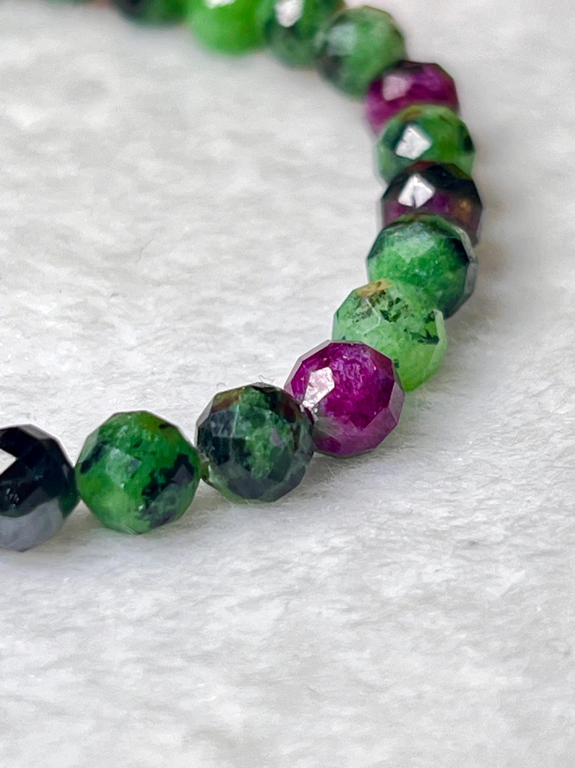 African Ruby Zoisite Stone Bracelet l Cutting Beads Stone Bracelet l Stretchable Bracelet l Unisex Bracelet l 6 MM Bracelet