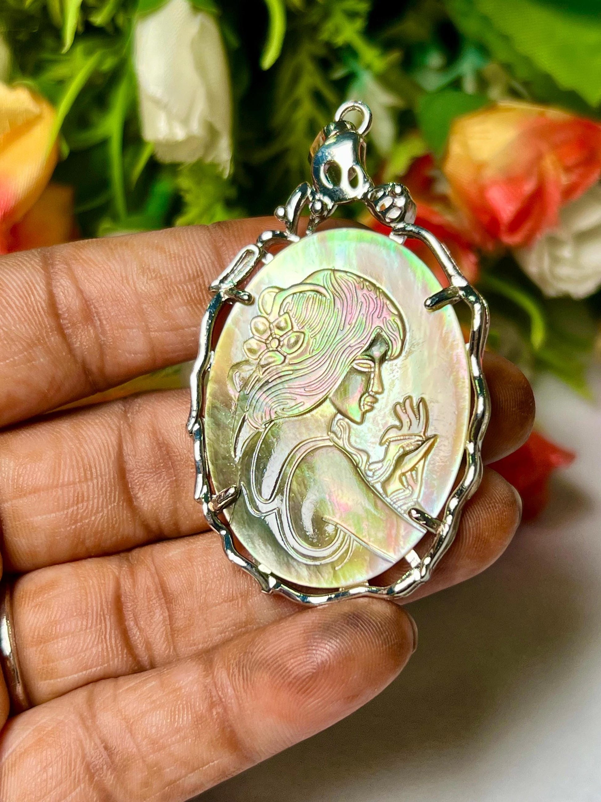 Mother of Pearl Pendant – Handmade Spiritual Jewelry for Calm & Intuition