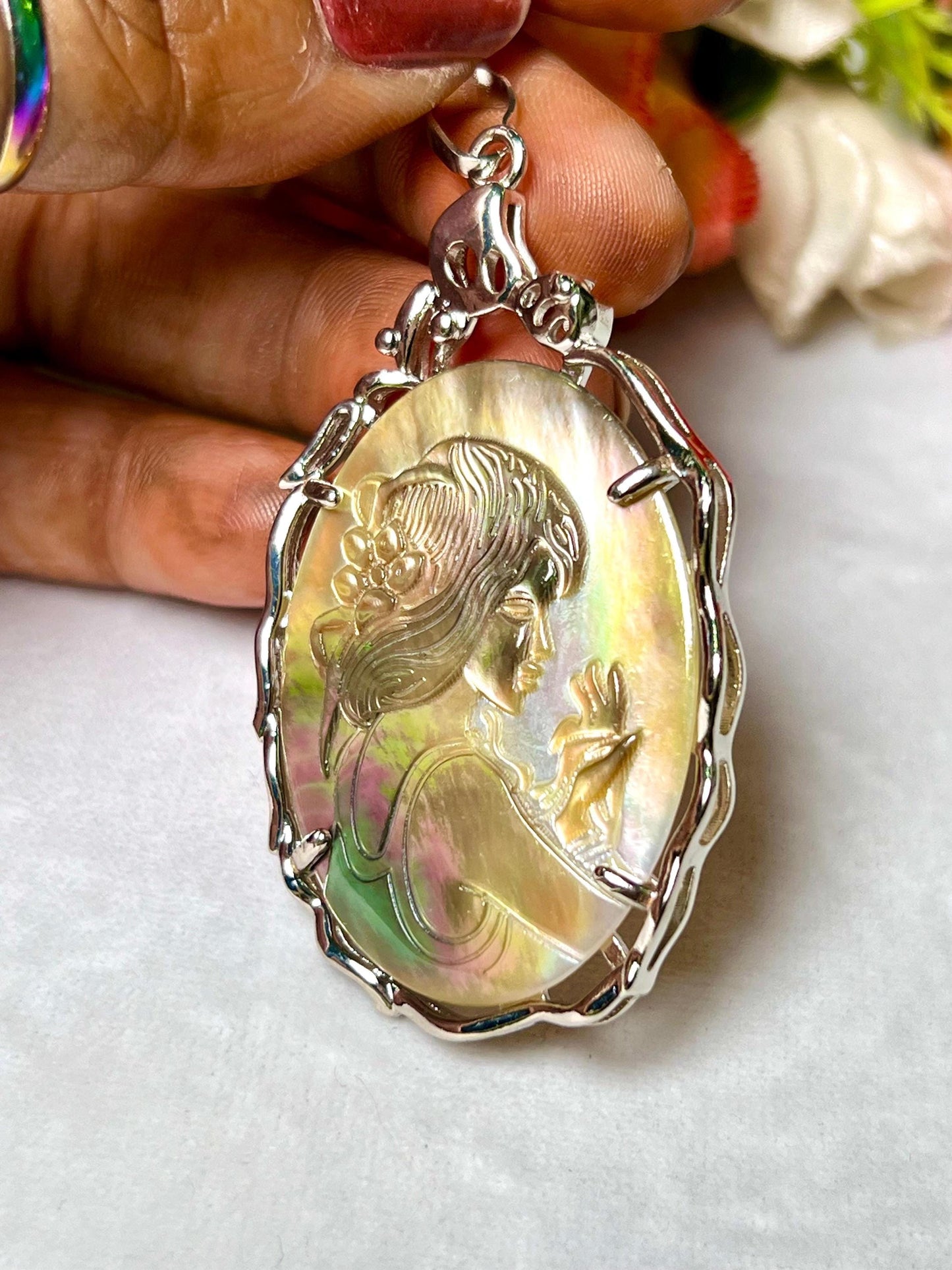 Mother of Pearl Pendant – Handmade Spiritual Jewelry for Calm & Intuition