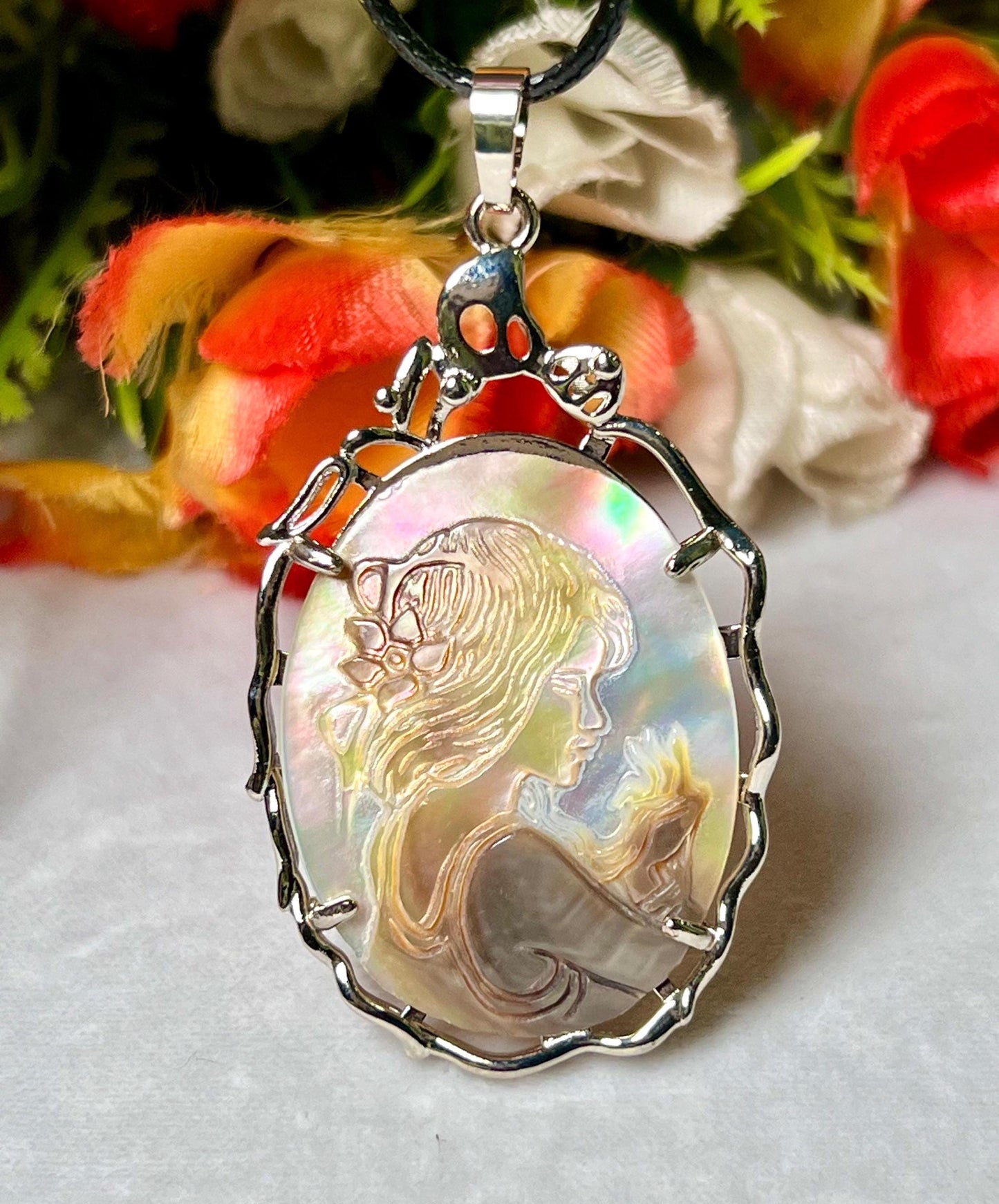 Mother of Pearl Pendant – Handmade Spiritual Jewelry for Calm & Intuition